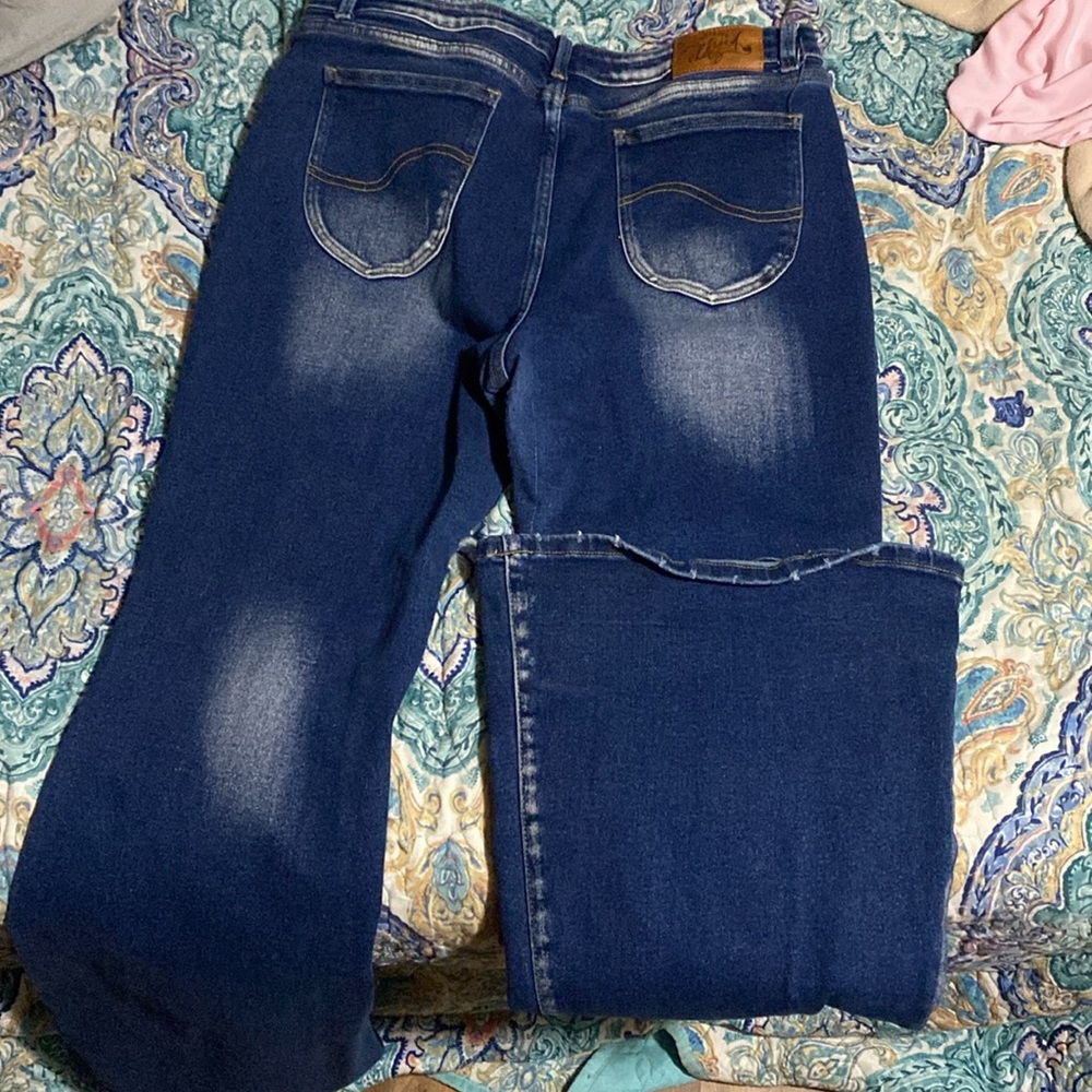 Jeans - Picture 2 of 4